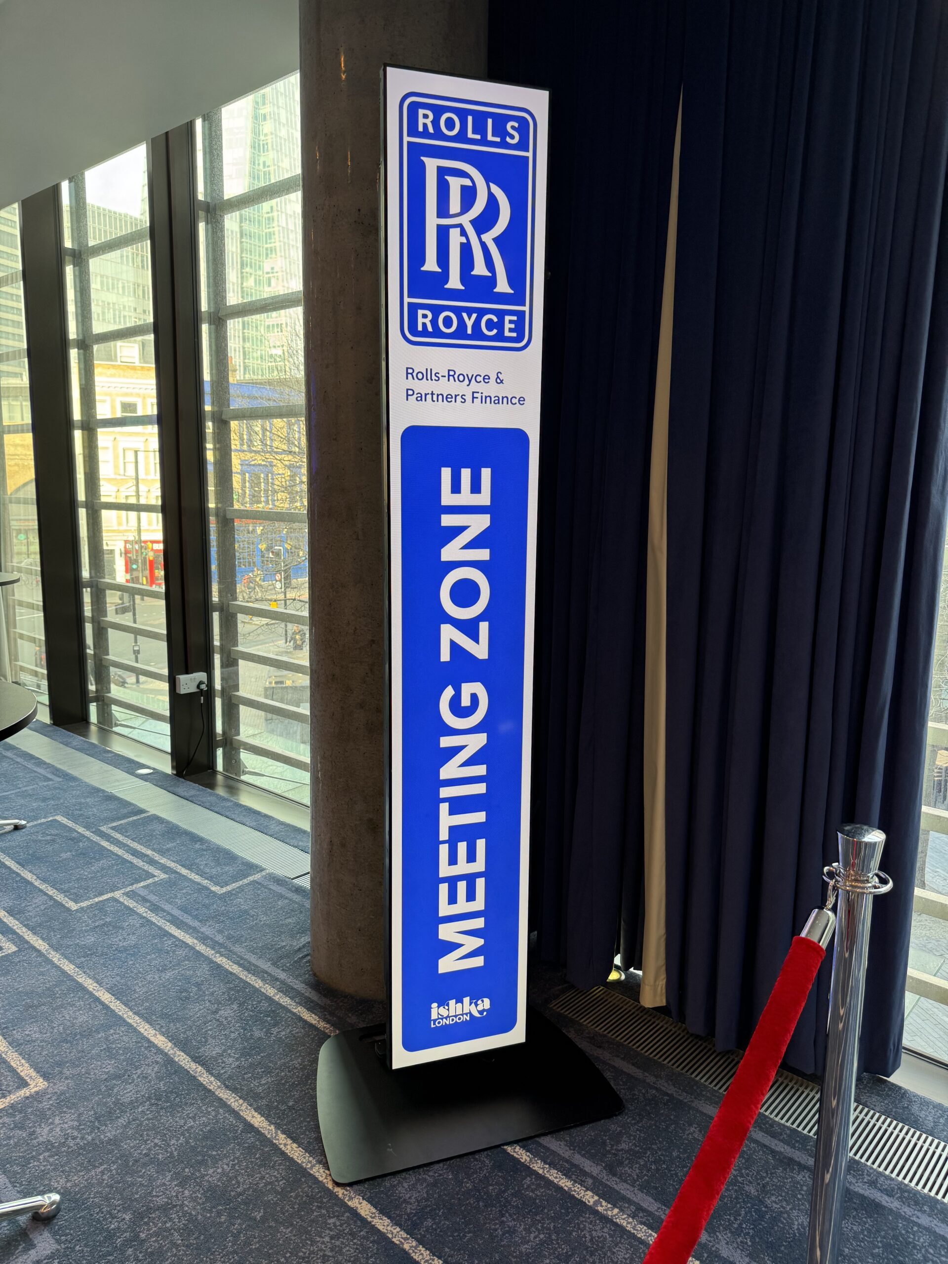 Elevate AV Screen Digital Sinage